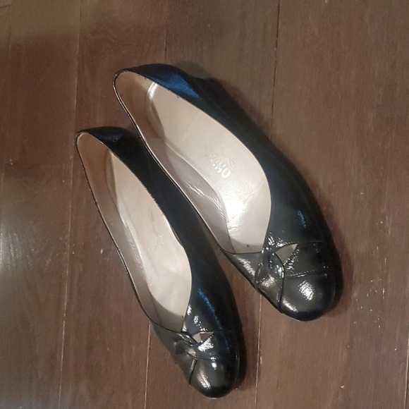 FERRAGAMO LOAFERS SIZE 7.5 - Picture 9 of 16